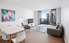 Broadbeach Apartment Level 10 With Beach Views